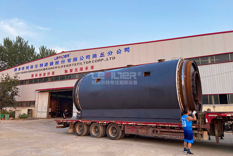 利菲爾特廢輪胎煉油設備裝車發貨 利菲爾特廢輪胎煉油設備裝車發貨